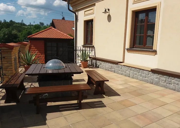Ve Stare Skole Gasthuis Vlastejovice